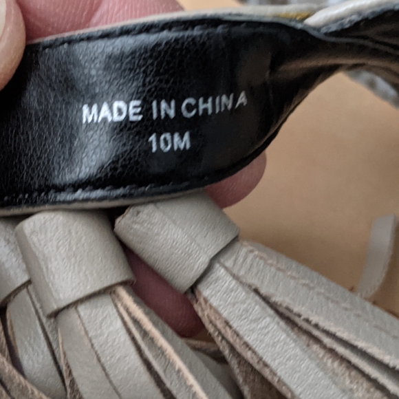 Rebecca Minkoff NEW  tassel thong sandals, 10 - Picture 4 of 5